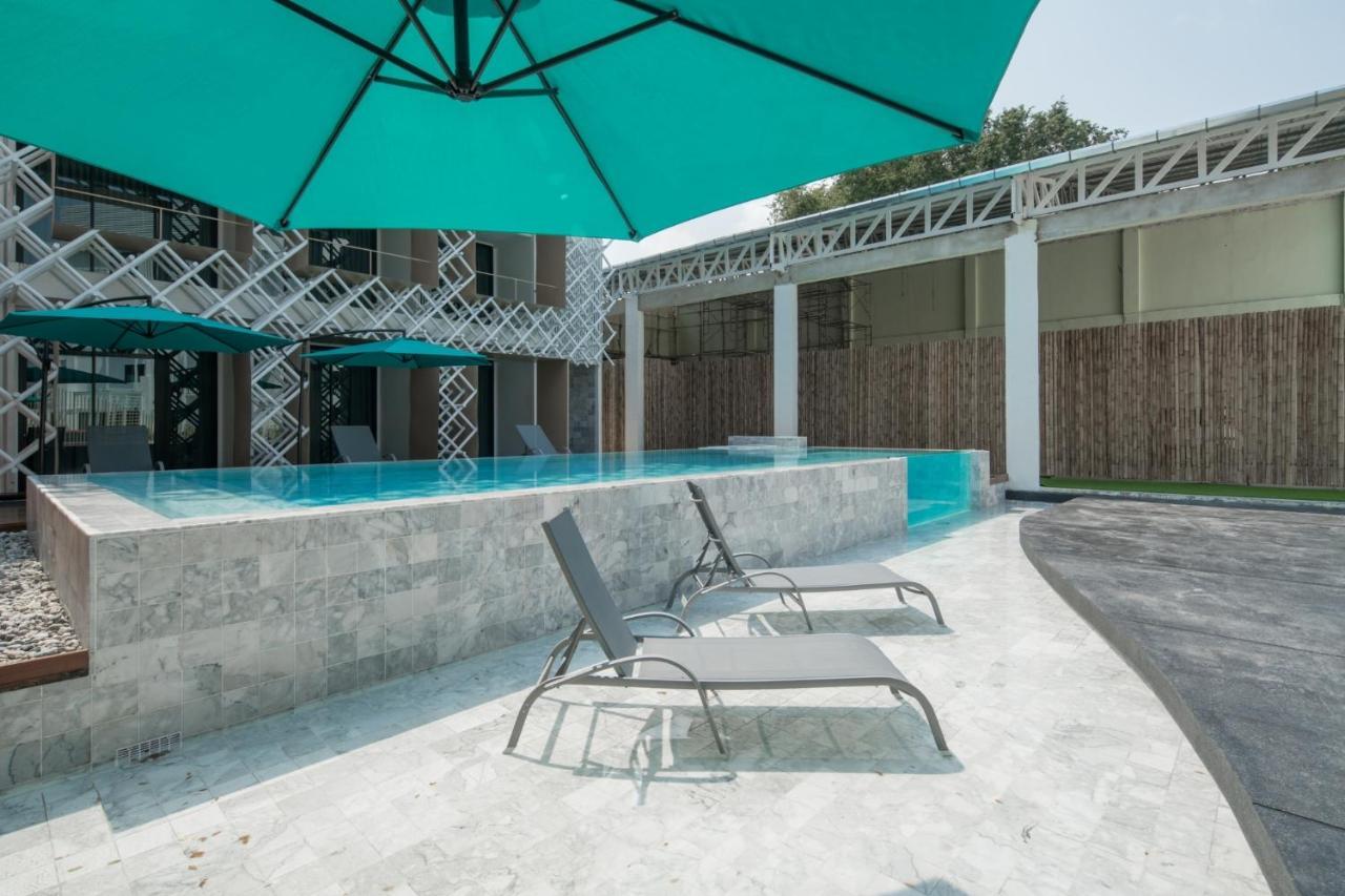 Yanud Residence Phuket Exterior foto