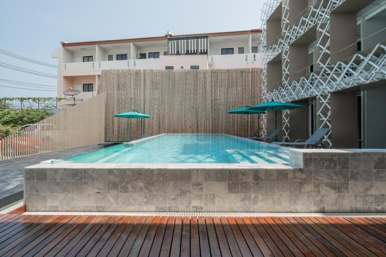 Yanud Residence Phuket Exterior foto